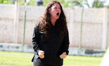 Silvana Villalobos, la historia de una pionera: dirigió varones, luchó y llegó a primera | Fútbol femenino