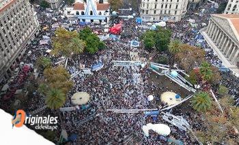 Democracia con derechos, equidad y pluralidad como condición de la paz social | Columna