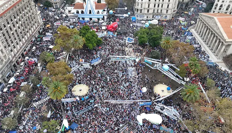 El mensaje de Cristina Kirchner antes de llegar a la Plaza de Mayo