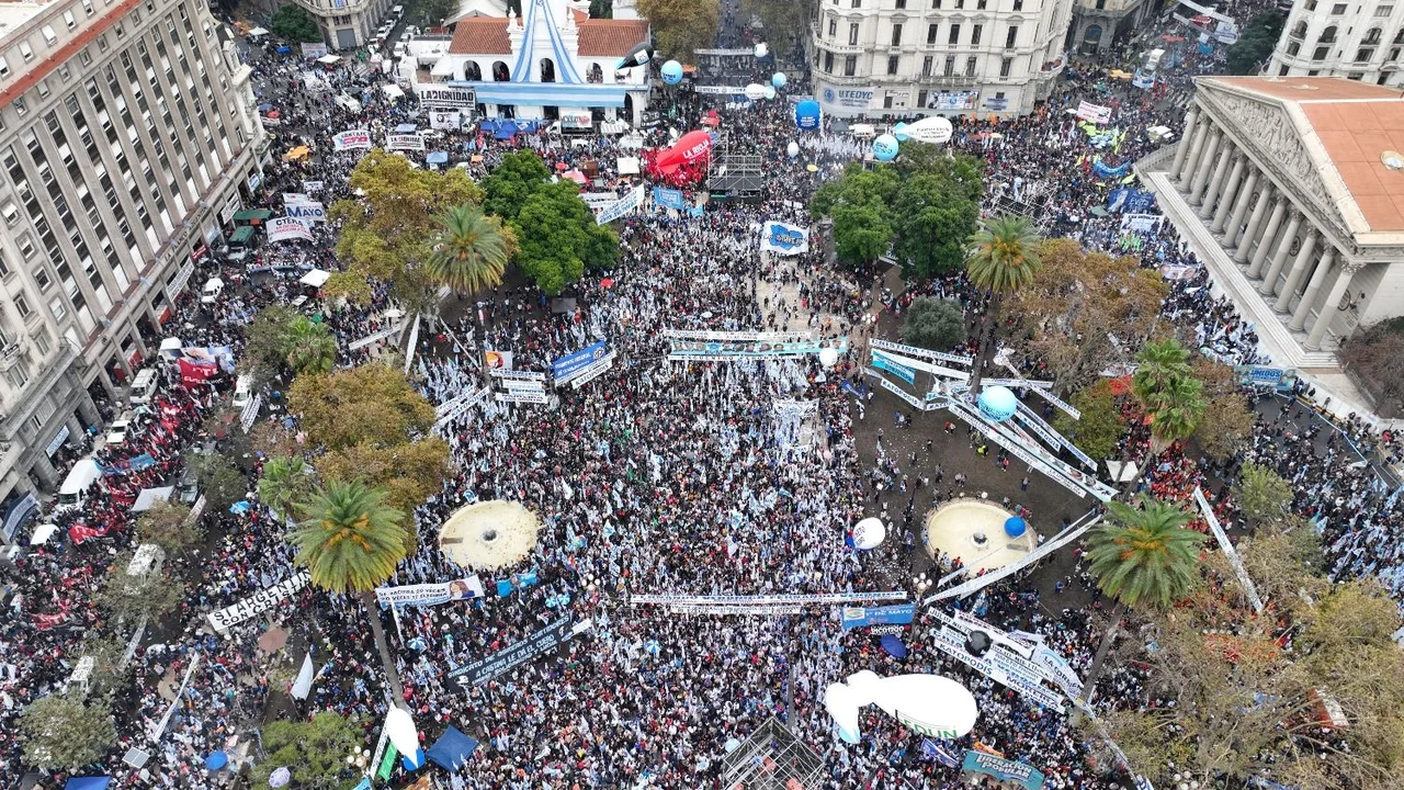 El mensaje de Cristina Kirchner antes de llegar a la Plaza de Mayo