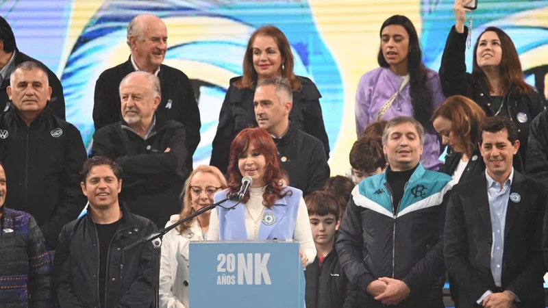Cristina Kirchner en Plaza de Mayo: "Este Gobierno es infinitamente mejor que el que hubiere sido otro de Macri"