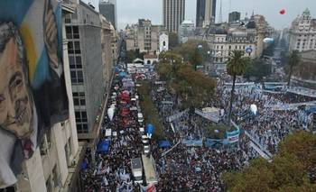 Ecos de un acontecimiento político | 25 de mayo