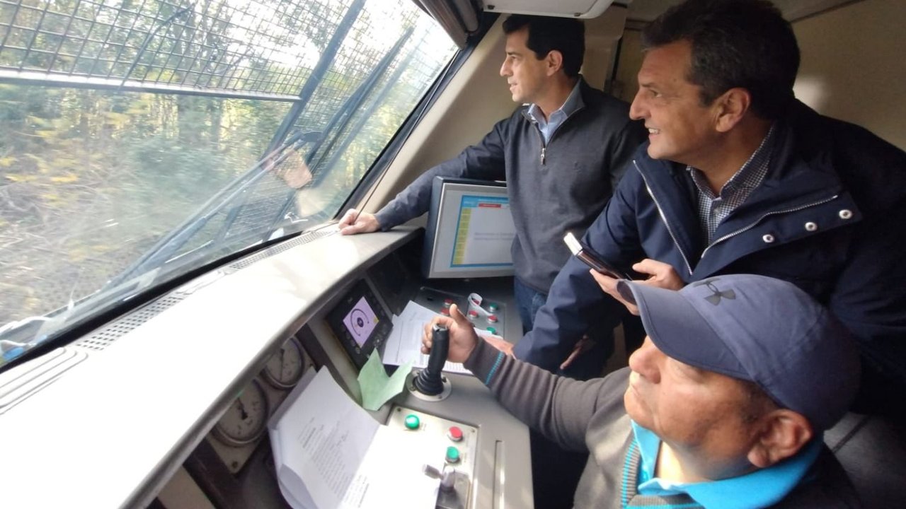 Massa y Wado se mostraron juntos en la inauguración de un tren