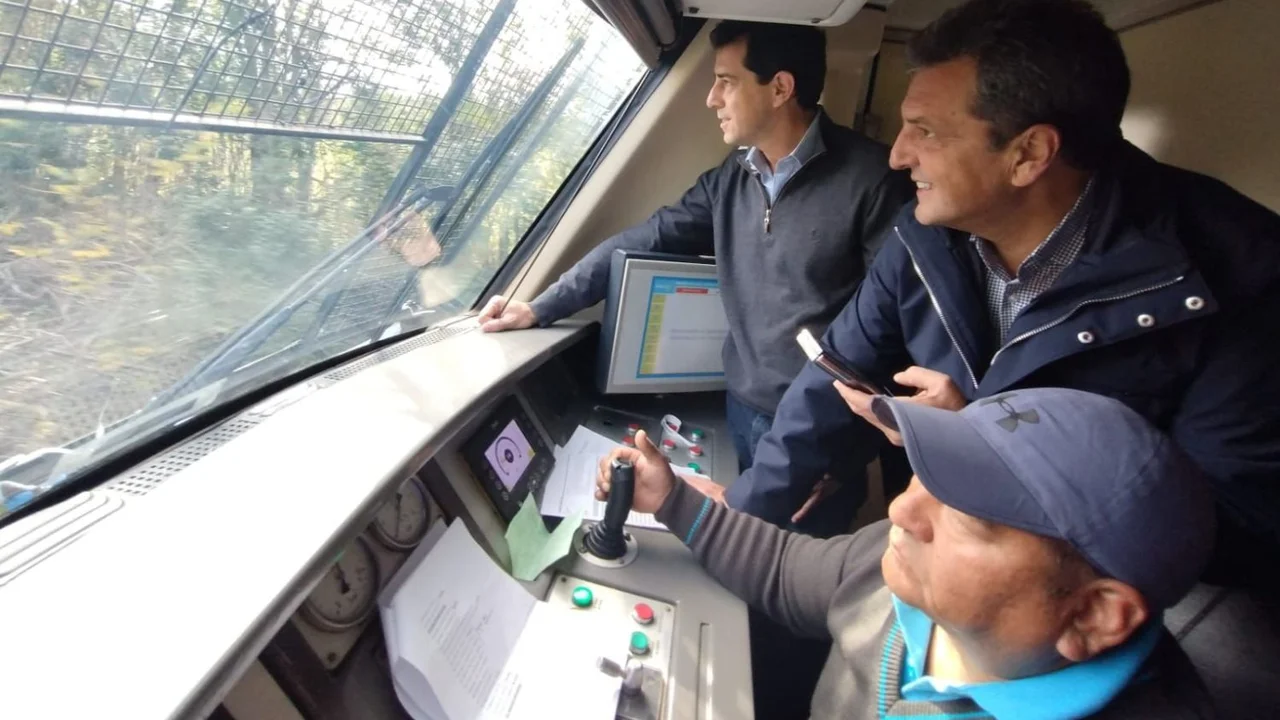 Massa y Wado se mostraron juntos en la inauguración de un tren