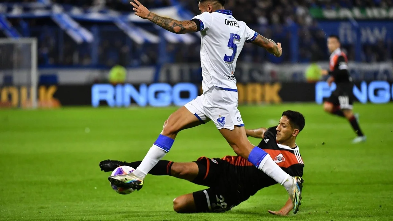 River empató con Vélez y sufrió otro error de Armani
