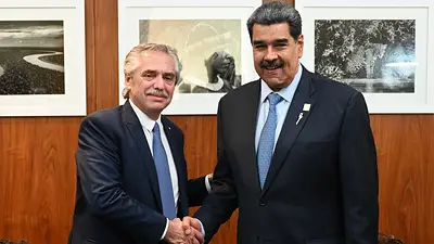 Alberto Fernández se reunió en Brasil por primera vez con Nicolás Maduro Alberto Fernández se reunió en Brasil por primera vez con Nicolás Maduro