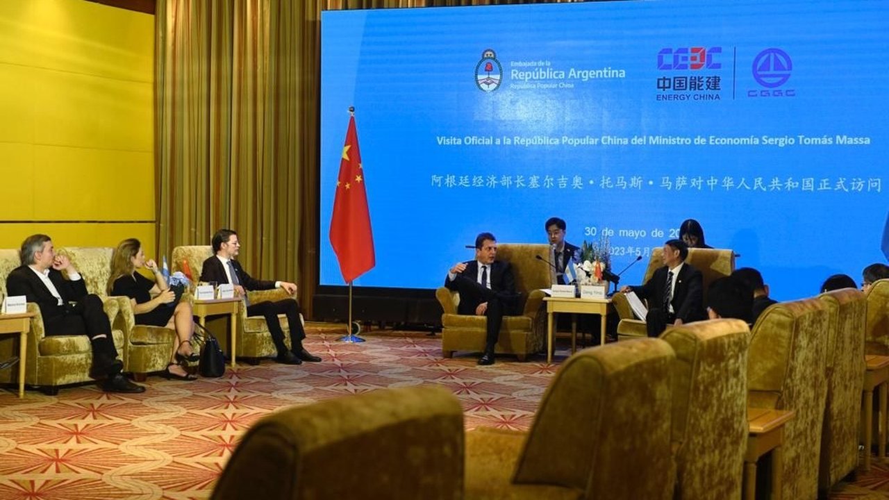 Massa y Royon destacó las inversiones chinas en el campo energético