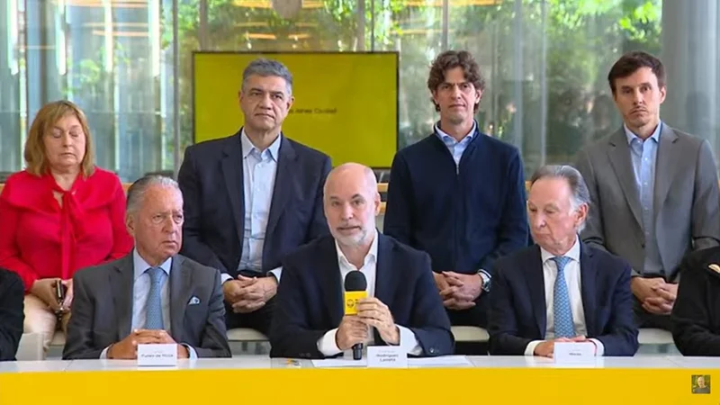 Larreta se mostró con los refentes de JxC en la Ciudad tras el anuncio de Jorge Macri