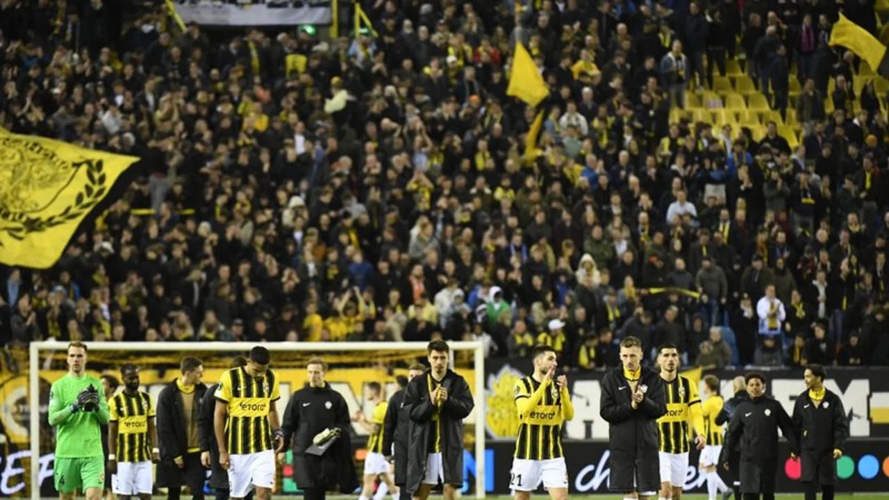 Los jugadores del equipo neerlandés Vitesse donan sus sueldos para salvar al club
