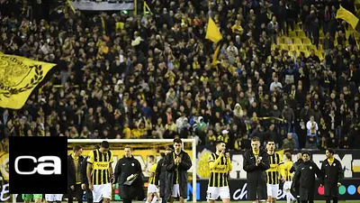 Los jugadores del equipo neerlandés Vitesse donan sus sueldos para salvar al club Los jugadores del equipo neerlandés Vitesse donan sus sueldos para salvar al club