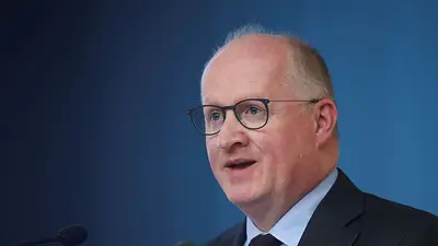 El economista jefe del BCE defiende un recorte de los tipos de interés para junio El economista jefe del BCE defiende un recorte de los tipos de interés para junio