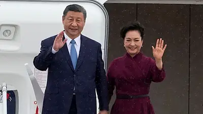 Xi llega a París para mantener conversaciones con Macron sobre comercio y Ucrania Xi llega a París para mantener conversaciones con Macron sobre comercio y Ucrania