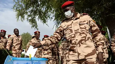Chad vota en la primera elección presidencial del Sahel desde la oleada de golpes de Estado Chad vota en la primera elección presidencial del Sahel desde la oleada de golpes de Estado