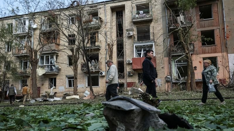 Rusia dice que tomó el control de otros dos asentamientos en el este de Ucrania