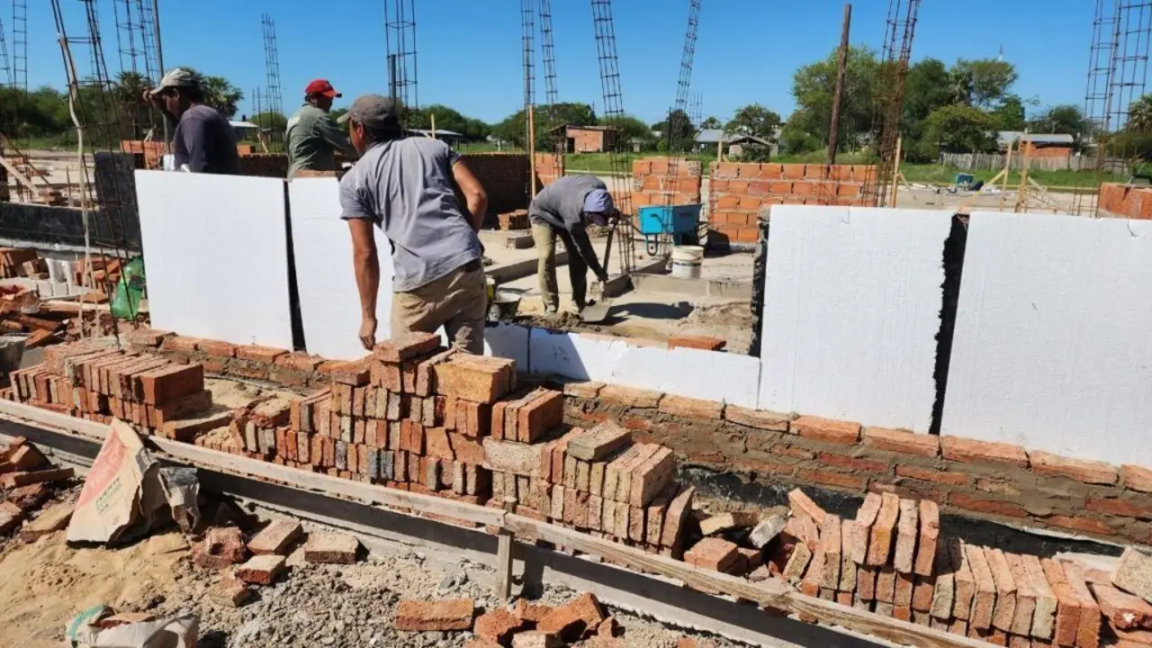 A contramano de Milei: Formosa financia más de 350 obras públicas paralizadas por Nación