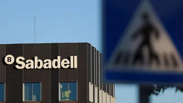 Las acciones de BBVA suben tras el rechazo de Sabadell a la propuesta de fusión