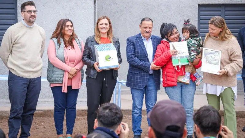 Quintela marca la diferencia en política habitacional: "El Estado debe mejorar la calidad de vida de los ciudadanos"