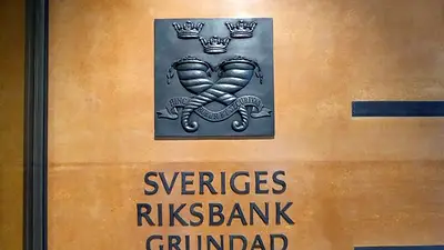 El banco central de Suecia baja el tipo de interés oficial y prevé dos recortes más este año El banco central de Suecia baja el tipo de interés oficial y prevé dos recortes más este año