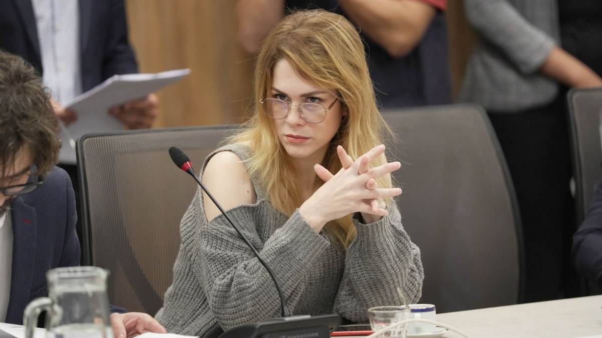 Escándalo en Rosario: Lemoine denunció a la mujer que la escupió el Día de la Bandera