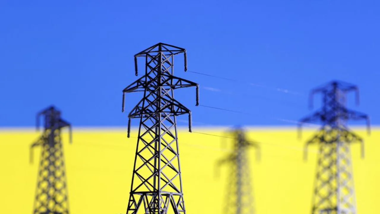 Ucrania duplicará el jueves las importaciones de electricidad tras ataques rusos: ministerio