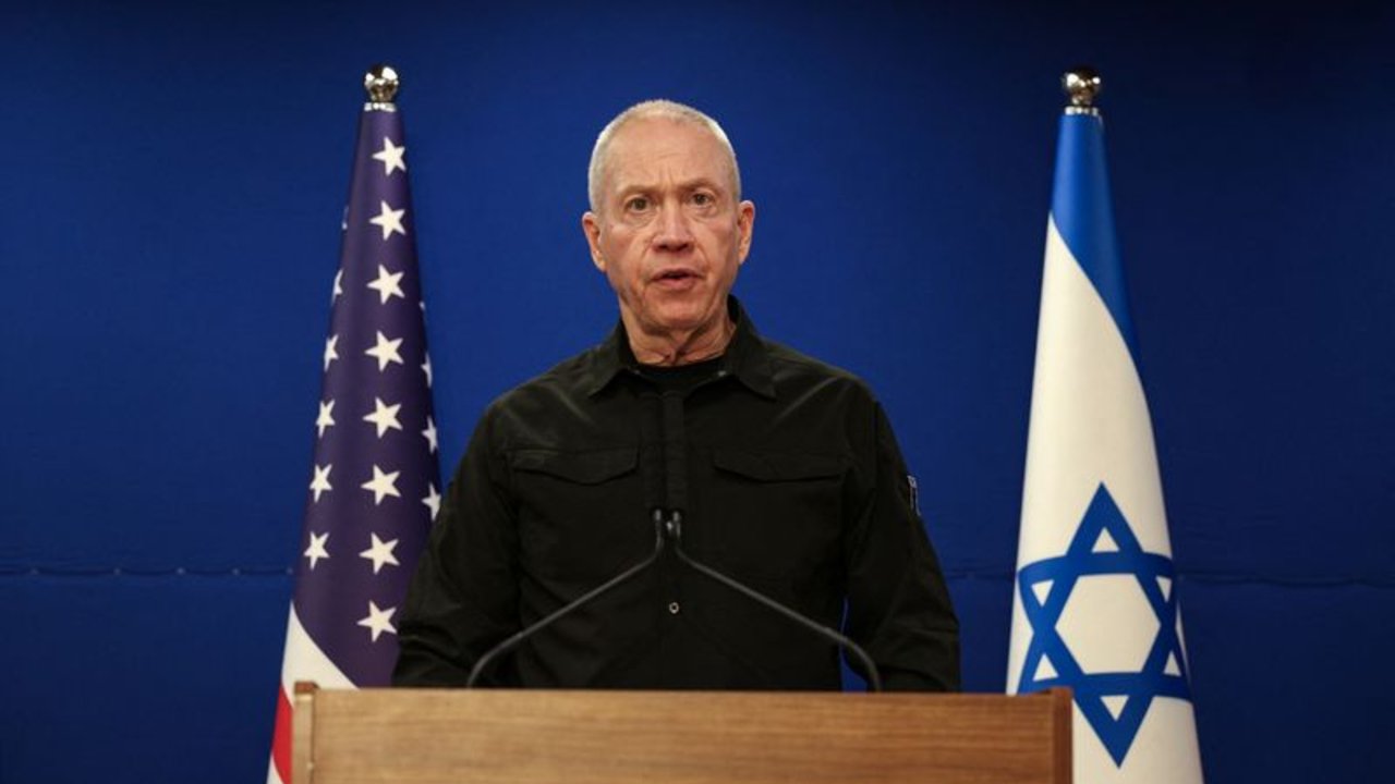 Ministro de Defensa israelí dice a "amigos y enemigos" que Israel logrará sus objetivos bélicos