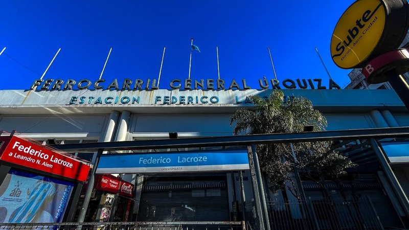 Arrancó el tercer paro de la CGT contra Milei: no hay aviones, trenes, ni puertos