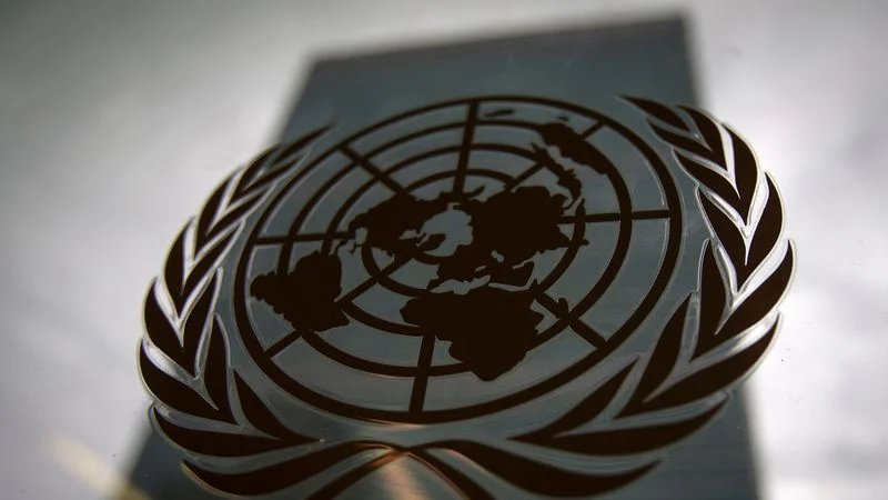Manifestantes israelíes incendian parte del recinto de la ONU en Jerusalén