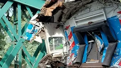 Milei declarará la emergencia ferroviaria tras el choque del tren San Martín: "Fue error humano" Milei declarará la emergencia ferroviaria tras el choque del tren San Martín: "Fue error humano"