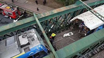 Choque de trenes en Palermo: imputan a dos maquinistas e investigan a dos auxiliares Choque de trenes en Palermo: imputan a dos maquinistas e investigan a dos auxiliares