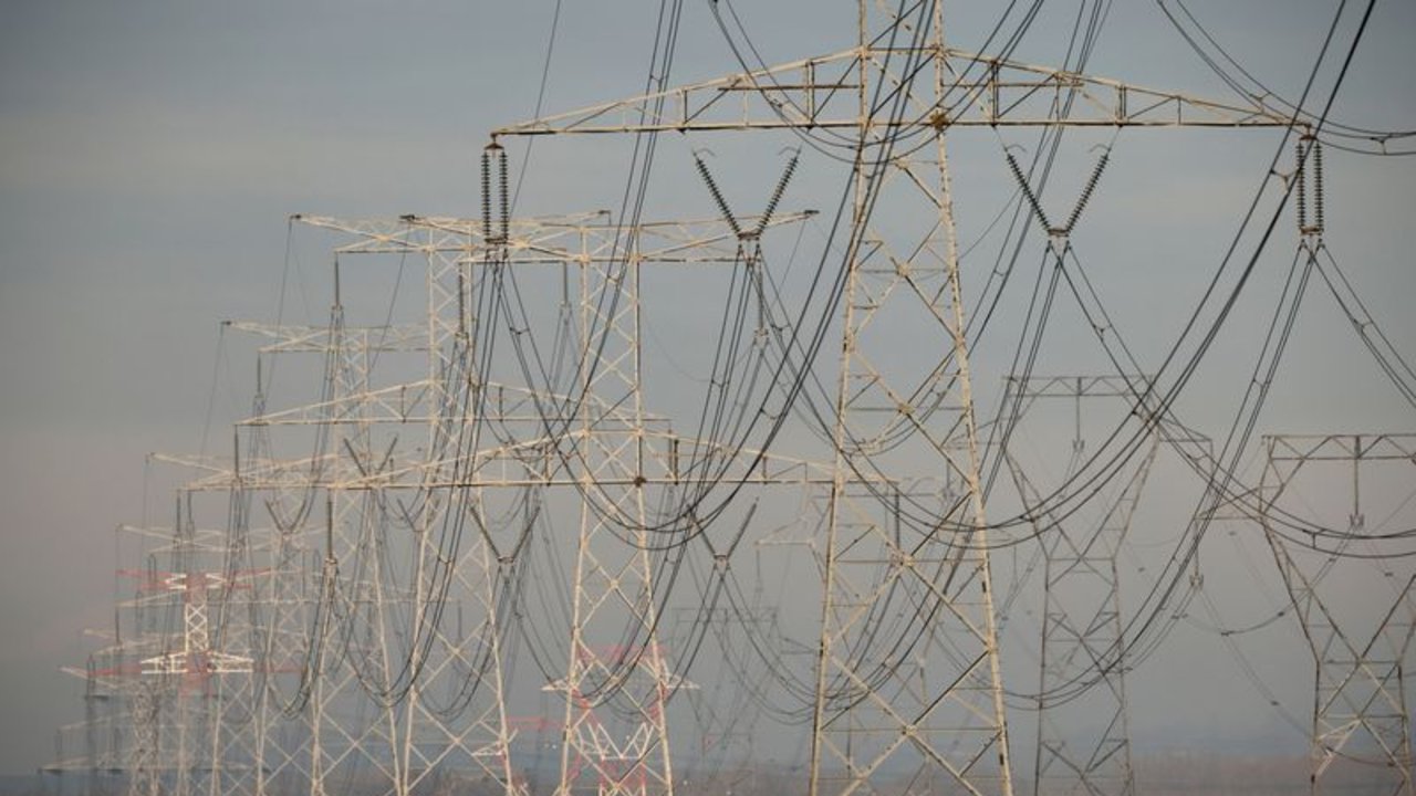 Los países de la UE se disponen a buscar más financiación para la red eléctrica, según un borrador