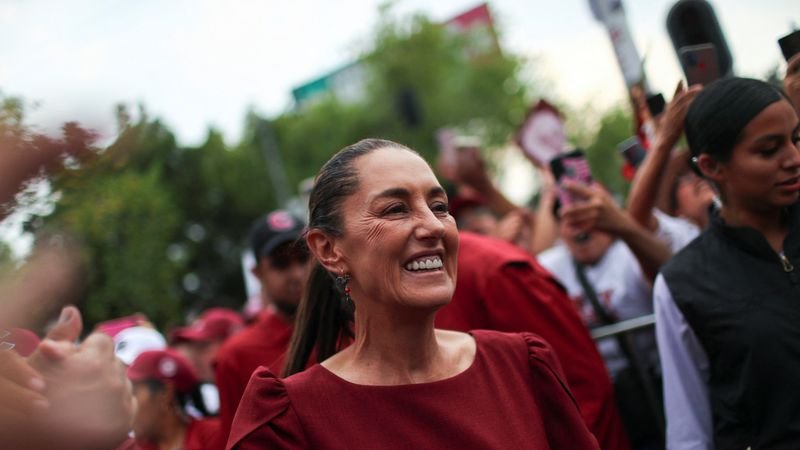 Sheinbaum mantiene amplia ventaja a menos de un mes para presidenciales México