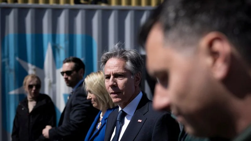Rusia dice que la visita de Blinken a Kiev es señal de alarma por la situación en el frente