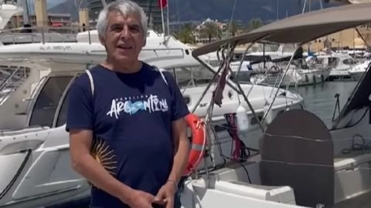 Peteco Carabajal fuera del país
