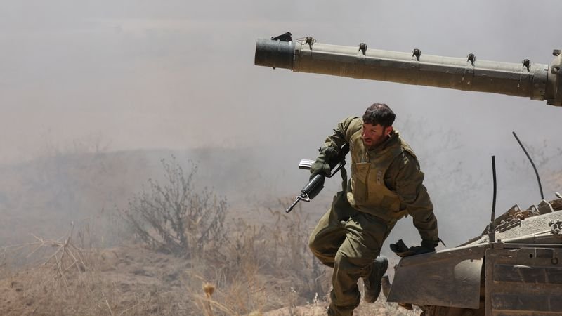 Israel avanza hacia el bastión de Hamás en el norte de Gaza y bombardea Ráfah sin avanzar