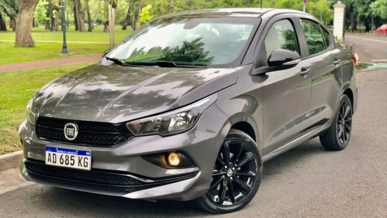 Auto Fiat gris