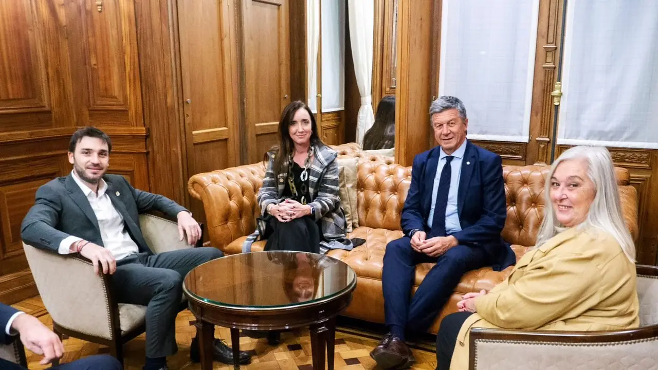 Victoria Villarruel ya ejerce como negociadora y tantea a gobernadores por la ley Bases