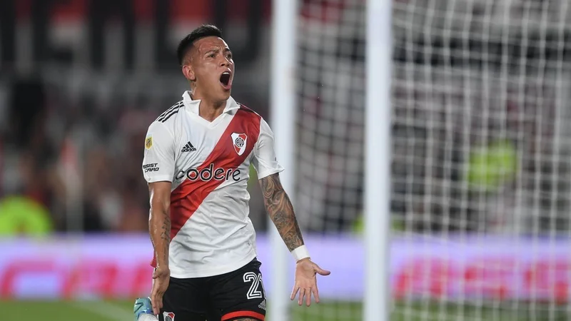 Esequiel Barco River Plate