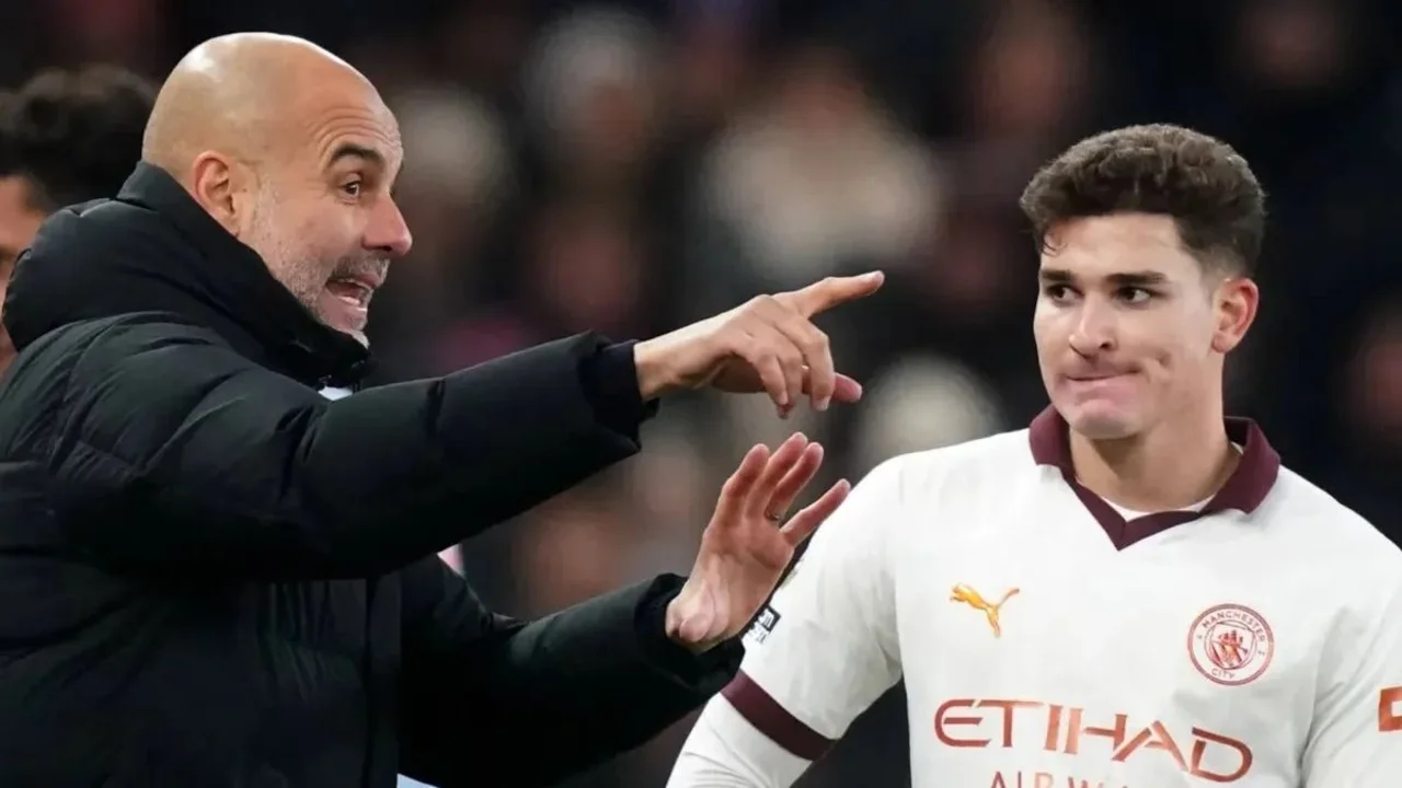 Pep Guardiola, Julián Álvarez, Manchester City, Premier League, deportes