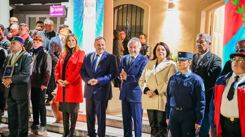 Quintela brindó un duro discurso contra las políticas de Milei: "No hay nada en beneficio de nuestra gente"