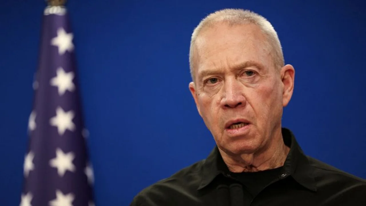 El ministro de defensa israelí tacha de "vergonzosa" la orden del fiscal de la CPI contra él y Netanyahu