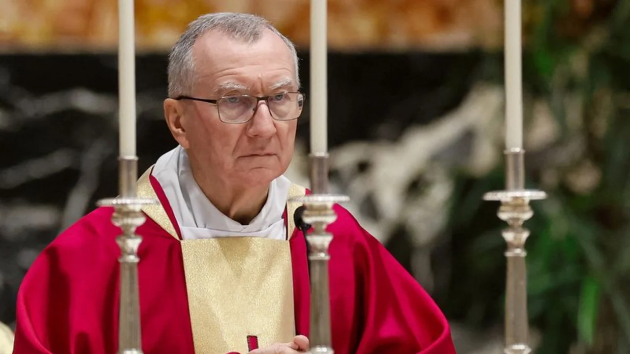 El Vaticano quiere mejorar las relaciones con China: cardenal