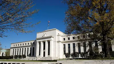 Autoridades de la Fed piden paciencia antes de una primera baja de tasas de interés Autoridades de la Fed piden paciencia antes de una primera baja de tasas de interés