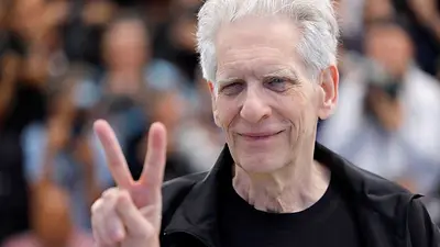 David Cronenberg dice que "The Shrouds", la macabra propuesta de Cannes, no disminuyó su dolor David Cronenberg dice que "The Shrouds", la macabra propuesta de Cannes, no disminuyó su dolor