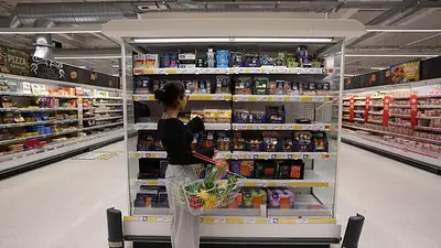 La inflación británica cae, pero las presiones sobre los precios dificultan los recorte de tipos La inflación británica cae, pero las presiones sobre los precios dificultan los recorte de tipos