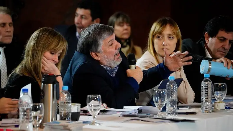 Ley de Tierras: el peronismo del Senado presentó un proyecto para derogar el DNU 70/2023 | Senado