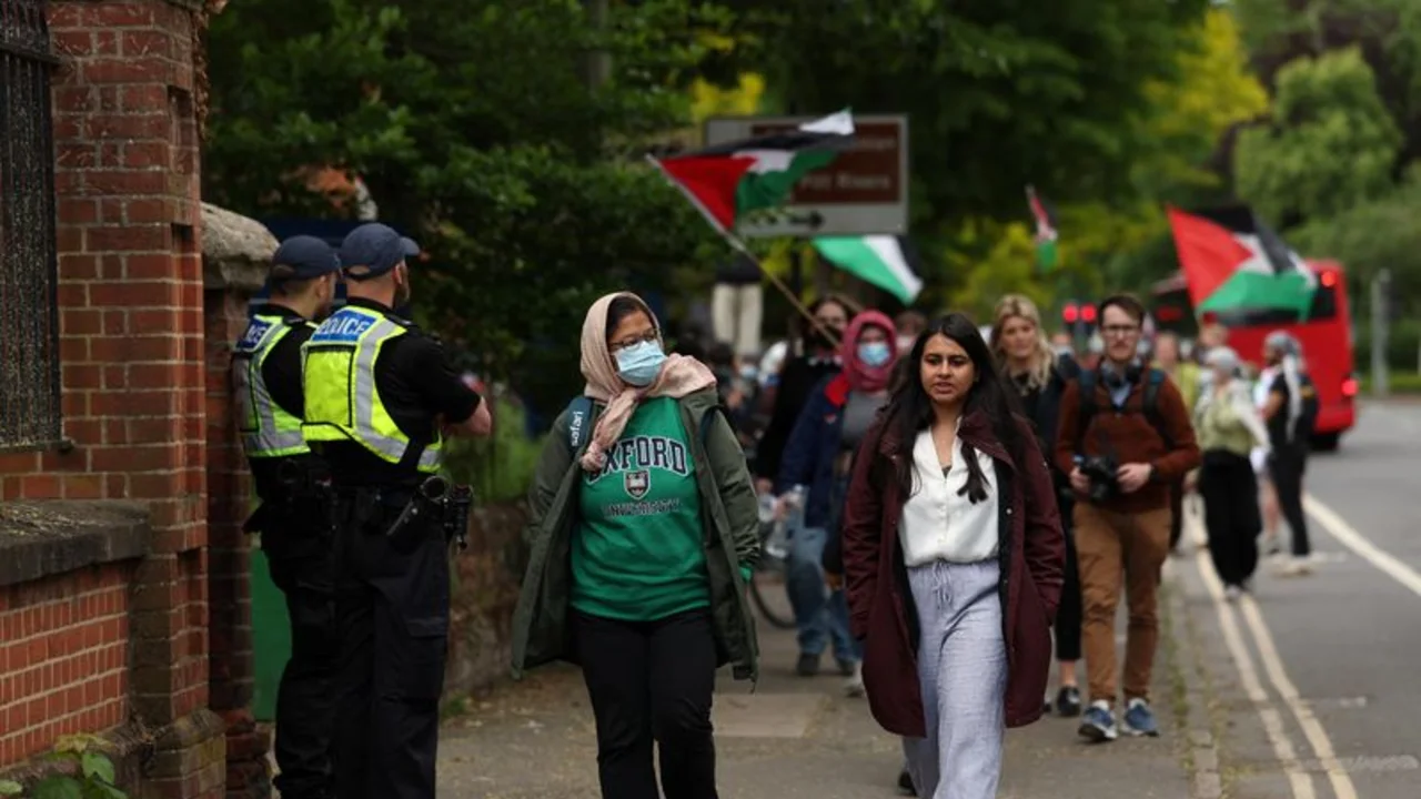 Detenidos estudiantes de la Universidad de Oxford en sentada pro-Palestina