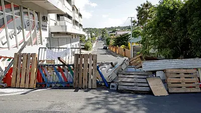 Noche "relativamente tranquila" en Nueva Caledonia tras visita de Macron Noche "relativamente tranquila" en Nueva Caledonia tras visita de Macron