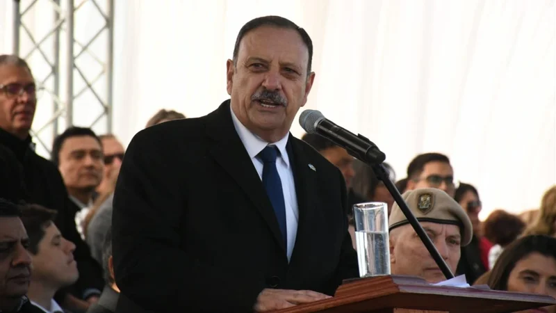 Quintela anunció un aumento salarial de 80 mil pesos para más sectores estatales