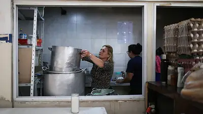 Alarma en los barrios populares: el 74% de los hogares no logra cubrir sus gastos mínimos Alarma en los barrios populares: el 74% de los hogares no logra cubrir sus gastos mínimos