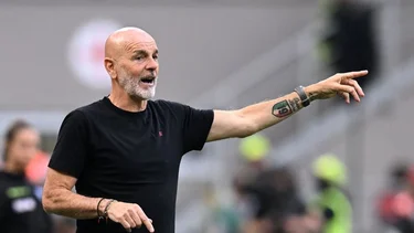 Pioli deja su cargo como DT del Milan tras una temporada decepcionante